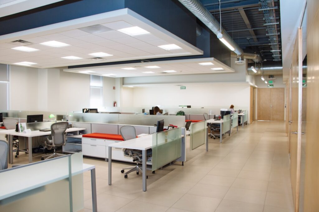 white-corner-desk-pg8nym-mcts